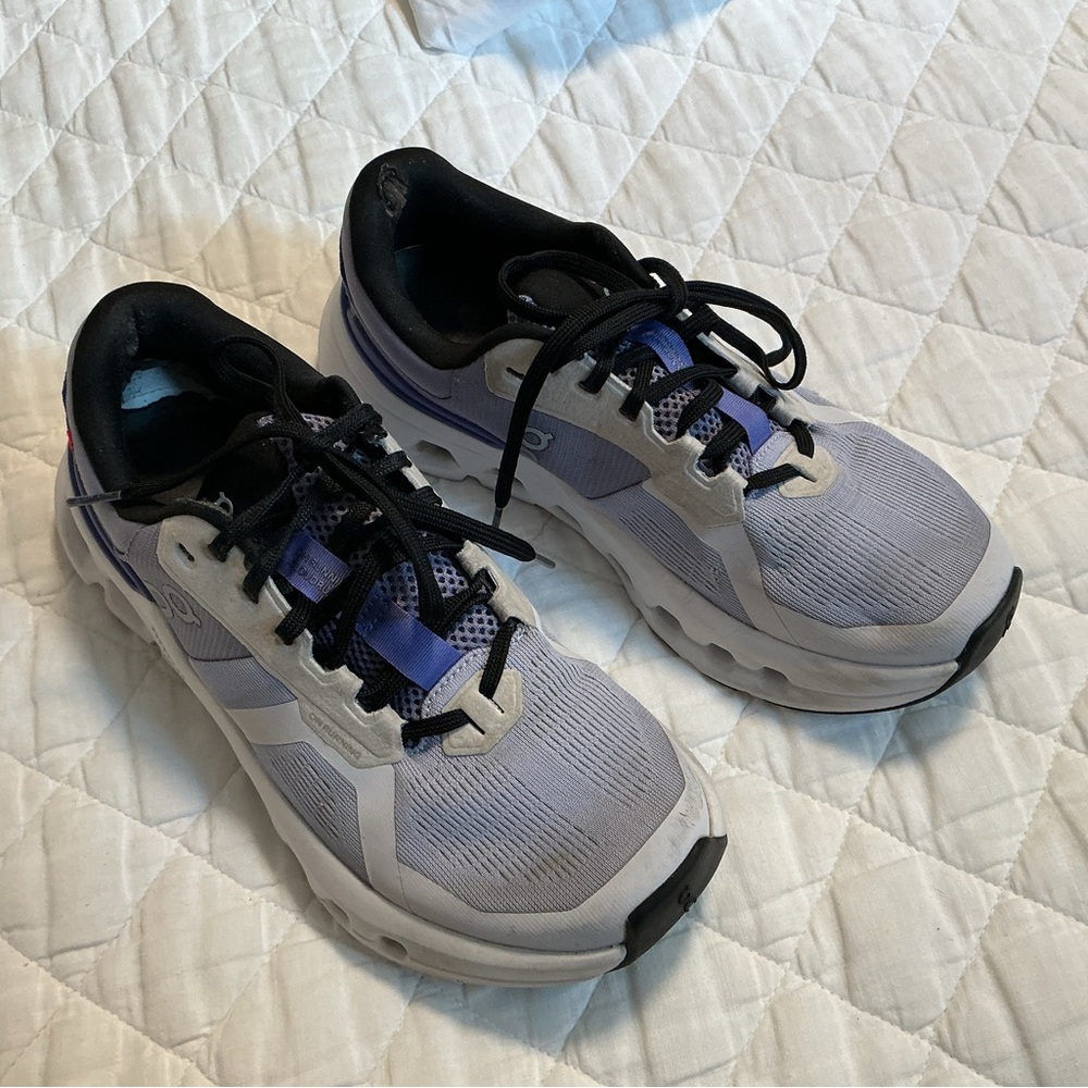 On running Cloudrunner 2 size 38 colour Nimbus